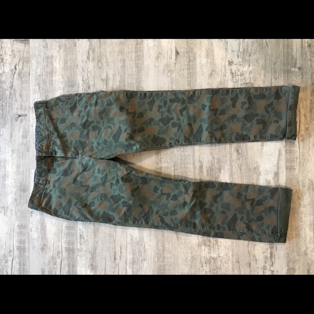 Bullhead camo jeans